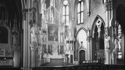 Everything dope (including the pope) comes from Chicago